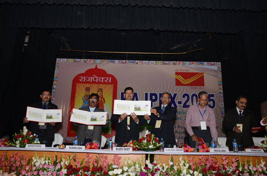 Release of Special Cover on 17th Vintage Car Rally